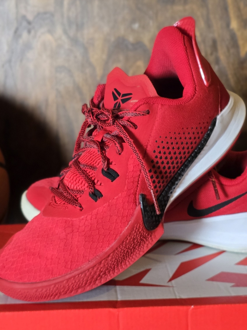 Nike Kobe Venomenon Basketball Shoes Men’s Size 7 Red Black White Sneakers